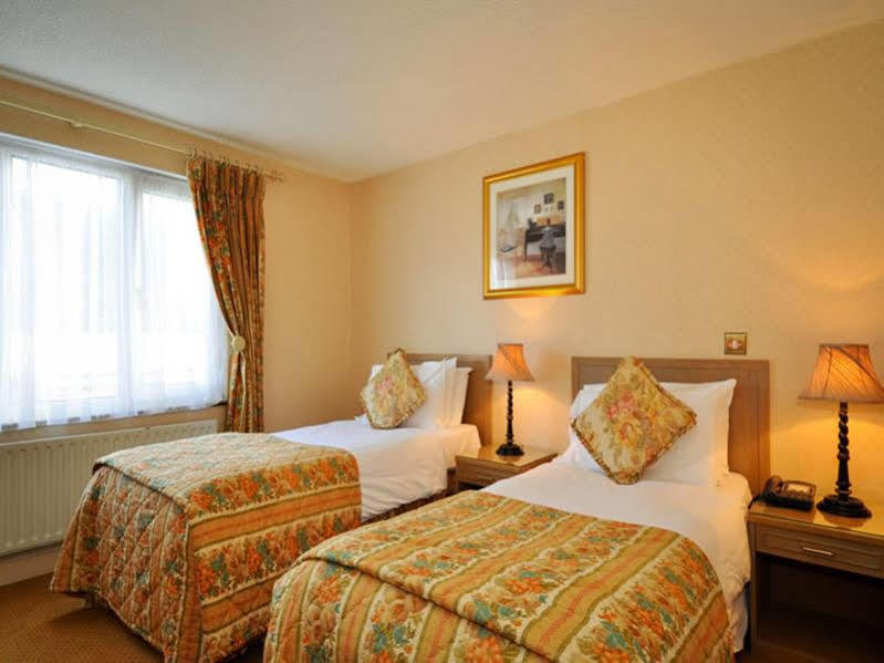 Lawlors Hotel Dungarvan  Exteriör bild
